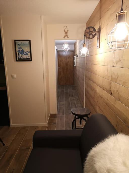 Au Pied Des Pistes Avec Parking Entierement Renove Apartment Huez Exterior photo