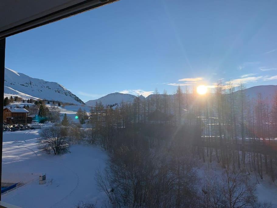Au Pied Des Pistes Avec Parking Entierement Renove Apartment Huez Exterior photo